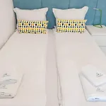 Blue Horizon Sea View 1br Apartment *