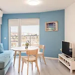 Blue Horizon Sea View 1br Apartment Warna