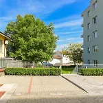 Blue Horizon Sea View 1br Apartment *