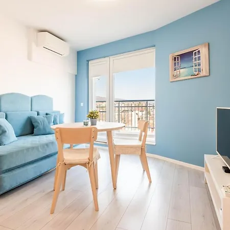 Blue Horizon Sea View 1br Apartment Varna
